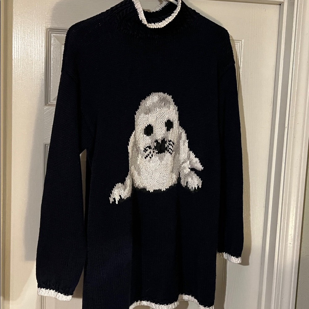 Vgt  Eagle’s Eye Hand Knit Sweater vintage walrus animal  pattern collectors